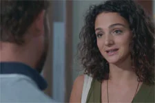Emma tente de faire comprendre à Abdel que César est innocent