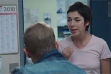 Eric décide d’aider Anne dans son enquête