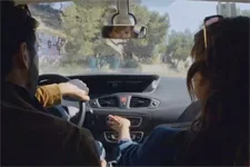 Estelle reconnaît une musique qui la fait flipper !