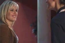 Eve est ultra-motivée pour aider Eugénie