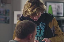 EXCLU Plus belle la vie : Eric va inciter Noé à sécher les cours !