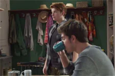 EXCLUSIF ! Antoine interrompt une conversation privée entre Coralie et Théo !