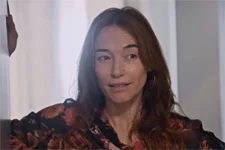 EXCLUSIF ! Delphine détruit sa chambre !