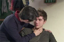 EXCLUSIF ! Tom profite de la détresse de Théo !