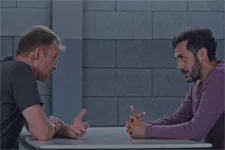 Francesco supplie Eric d’aider Estelle