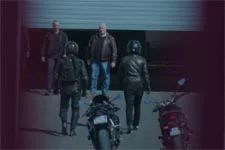 Franck constate un drôle de mouvement à l?entrepôt où le patron de Bastien Rondo a été tué !