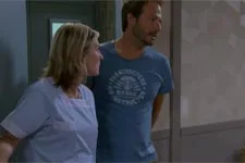 Franck fouille dans la chambre de Djawad