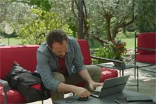 Franck parvient à fouiller dans l?ordinateur de Philippe Duchêne