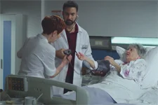 Gabriel fait mal à Madame Petitpas