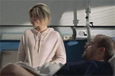 Gabriel refuse que Jean-Paul sorte de l?hôpital