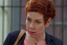 INDISCRÉTION : Babeth fait une terrible découverte dans le portable de Patrick !