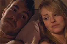 INDISCRÉTION : Bientôt ENCEINTE de Kévin, Emilie va-t-elle garder le bébé ?