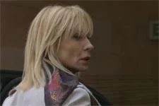 INDISCRÉTION : Céline accepte de défendre Abdel pour le meurtre de Patrick