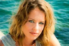 INDISCRÉTION ! Charlie Nune (Eve) revient dans PBLV !