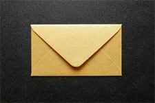 INDISCRÉTION : Elias souhaite confier une enveloppe bien mystérieuse à Abdel !