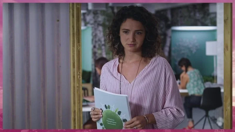 Indiscrétion : Emma est de retour !