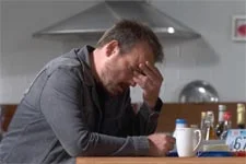 INDISCRÉTION : Jean-Paul effondré après son divorce avec Samia !</