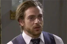 INDISCRÉTION : Léo lâche une grosse info à Elias !