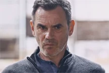 INDISCRÉTION : Patrick va bientôt mener l’enquête sur un meurtre !