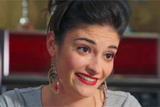 INDISCRÉTION : Sabrina console Estelle