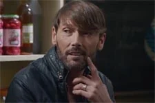 INDISCRÉTION : Thomas fait un chantage à Roland !