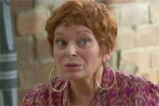 INDISCRÉTION : Yolande tombe malade !