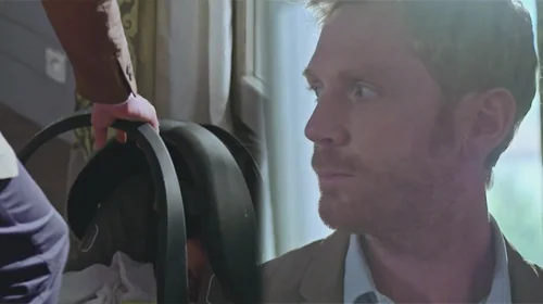 Intrigues Plus belle la vie : Le Docteur Merle vole Léon !