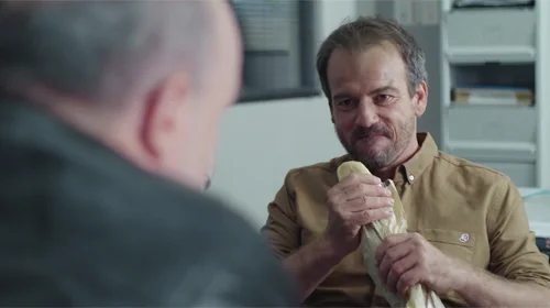 Intrigues Plus belle la vie : Léo questionne Jean-Paul sur son mariage à venir avec Irina