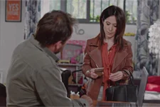 Intrigues Plus belle la vie : Samia apprend à Jean-Paul qu’elle est dans la merde !