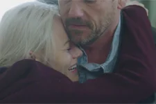 Irina CRAQUE totalement dans les bras de Jean-Paul !