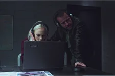 Irina et Jean-Paul interceptent un appel important concernant Pavel !