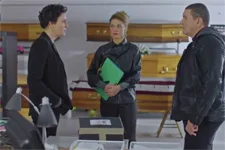 Jade décide de donner ses économies pour sauver Alison