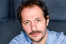 Jean-Charles Chagachbanian (Franck) avoue qu’il ne regarde pas PBLV !