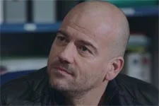 Jean-Paul conseille à Samia de prendre un avocat