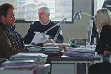 Jean-Paul reçoit une menace mais ne dit rien à Irina