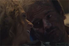 Jean-Paul tombe amoureux de Léa et lui fait une magnifique déclaration : « Je vais pas pouvoir me passer de toi »