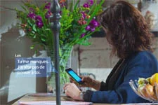 Jeanne découvre un message de Luis dans le portable de Mila