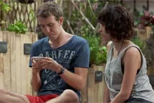 Jenny constate que Kévin n?a pas oublié leur projet