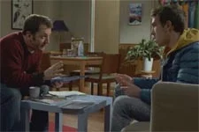 Jérôme demande à Kévin de garder un ?il sur Tom