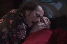 Jocelyn retrouve Babeth inconsciente !