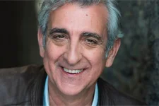 Julien Cafaro (Camping Paradis) rejoint le casting de Plus belle la vie !