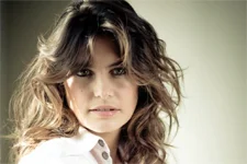 Laetitia Milot (Mélanie de Plus belle la vie) : Après TF1 et France Télévisions, elle débarque sur… M6 !