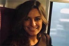 Laetitia Milot (Mélanie) en séance de dédicaces à Villiers En Biere