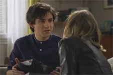 Laetitia offre un CADEAU INATTENDU à Tom !