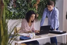 Le mariage à venir d’Emma et Baptiste poignarde César !