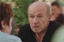 Le rendez-vous de Claire et Léo tourne mal !