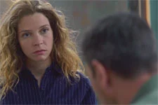 Léa demande à Patrick de sauver Babeth même s’il n’a pas le droit d’enquêter