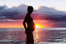 Léa François (Barbara) ENCEINTE : sa grossesse annoncée en photo !