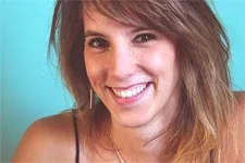 Léa François (Barbara) tourne un épisode de Camping Paradis