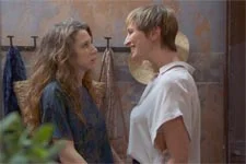 Léa freine les élans de Camille qui veut vivre librement leur relation